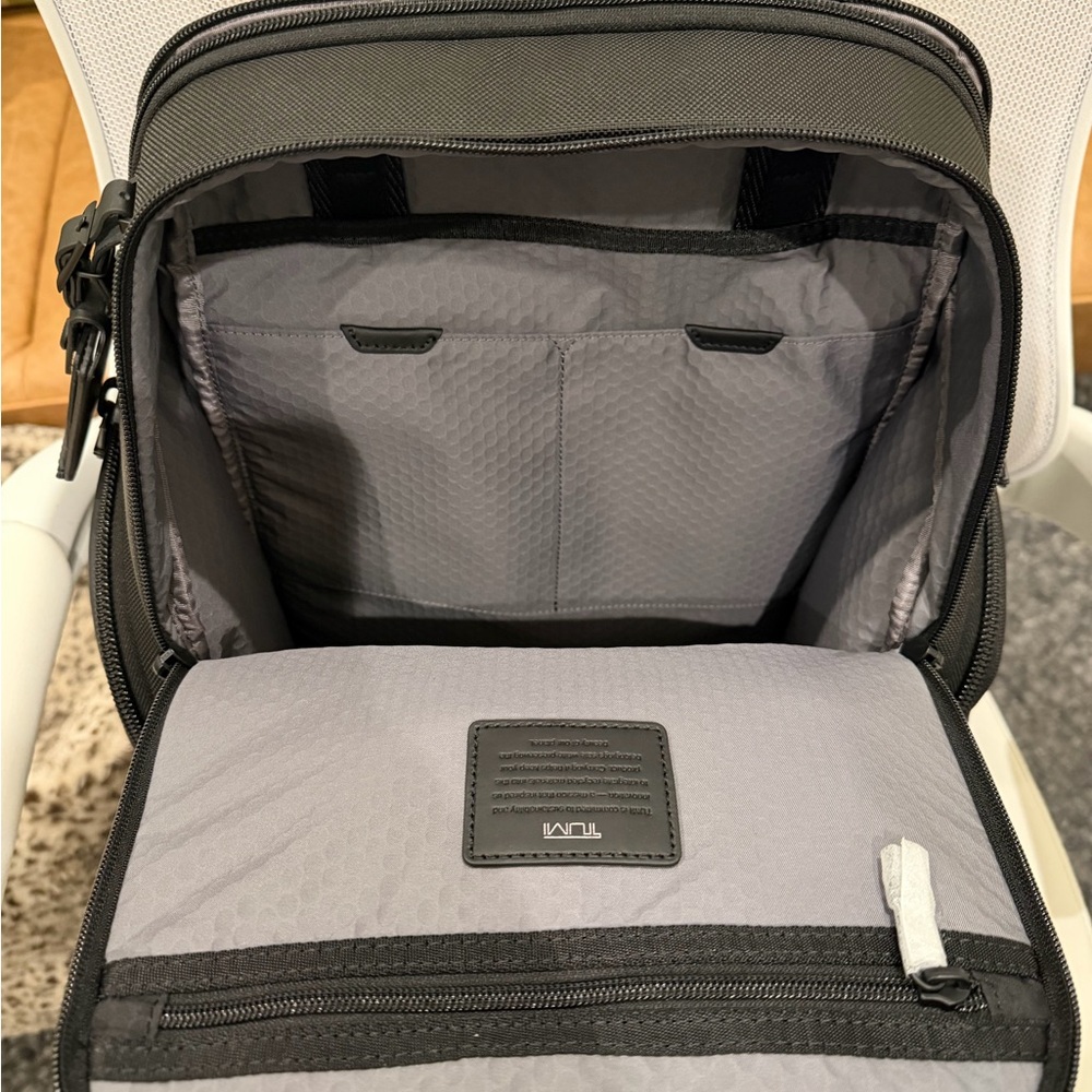 Tumi - Alpha Bravo Collection - Men's Backpack - Black - Picture 5 of 12